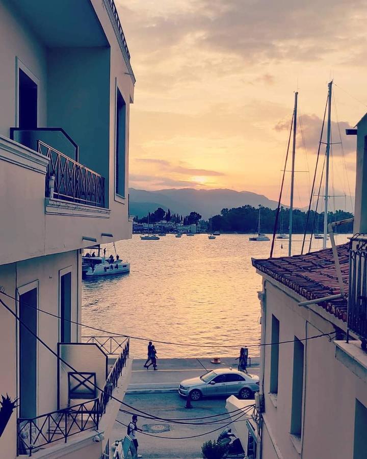 The Manessi City Boutique Hotel Poros Town Екстер'єр фото