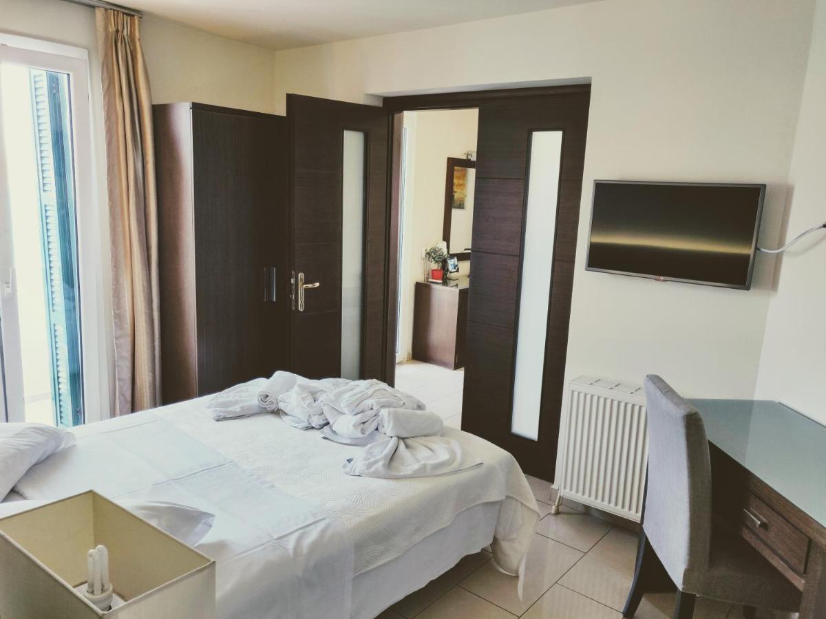 The Manessi City Boutique Hotel Poros Town Екстер'єр фото