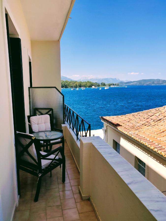 The Manessi City Boutique Hotel Poros Town Екстер'єр фото