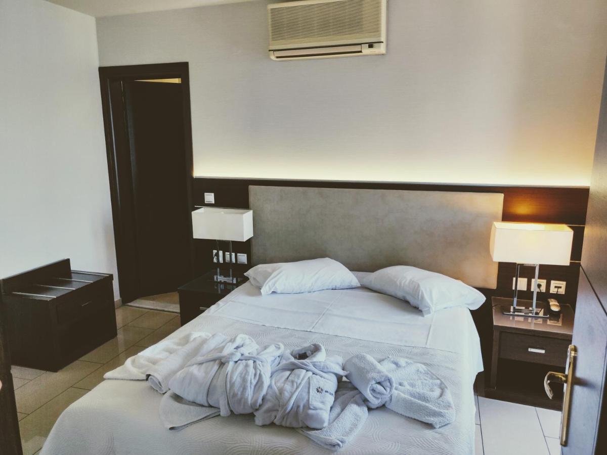 The Manessi City Boutique Hotel Poros Town Екстер'єр фото
