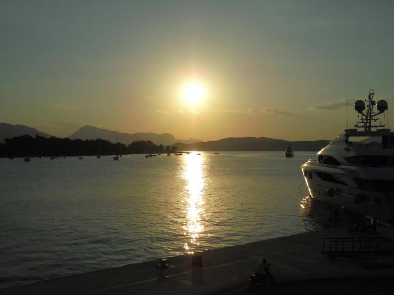 The Manessi City Boutique Hotel Poros Town Екстер'єр фото