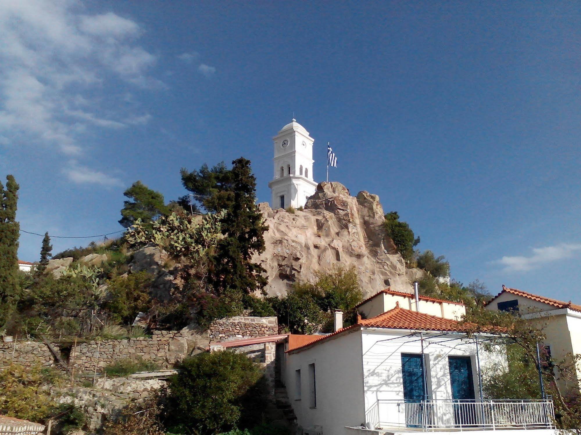 The Manessi City Boutique Hotel Poros Town Екстер'єр фото